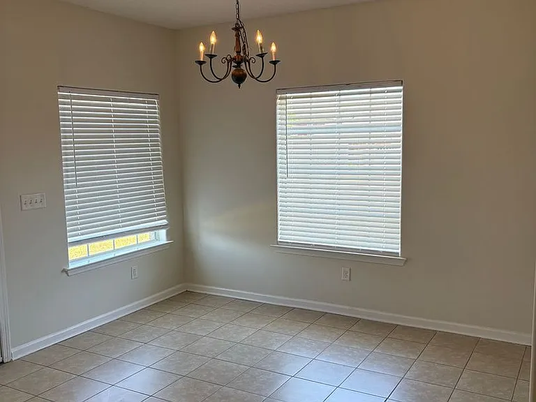 1057 Kentshire Cv — Photo 3