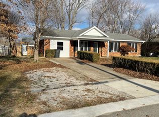 333 Bohart Ln, Charlestown, IN 47111