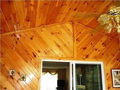 3rd image of 9423 Berkshire Cir