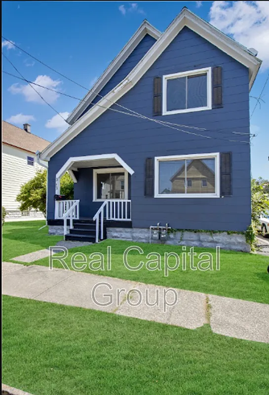2 bed, 1.0 bath, $1,195 — Photo 1