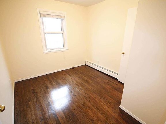 4th image of 2563 W 15th St #2