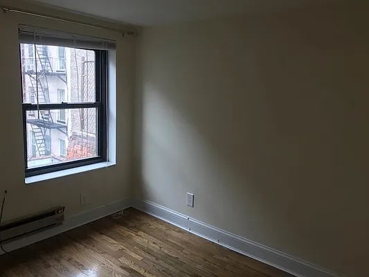 Rented by Salon Realty Corp | media 17