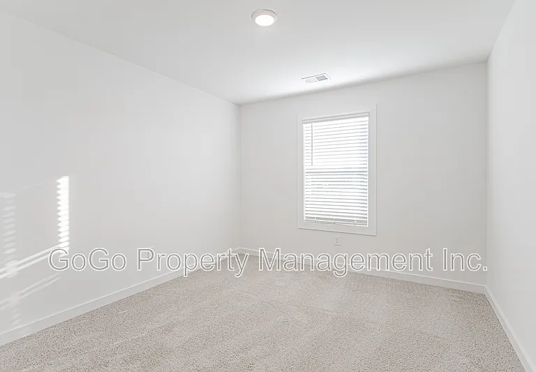 1411 Darrowby Way #1 — Photo 18
