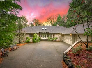 625 Carrera Ln, Lake Oswego, OR 97034