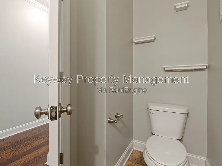 435 Brantley Cove Cir — Photo 8