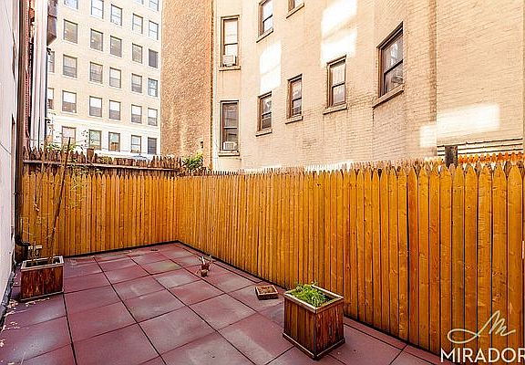 5th image of 455 Park Ave S APT 204