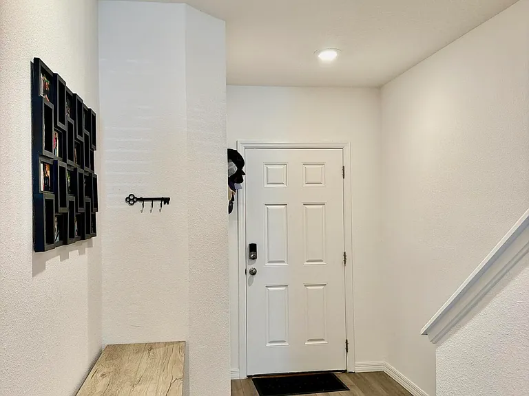 3284 Penny Cove Ln — Photo 3