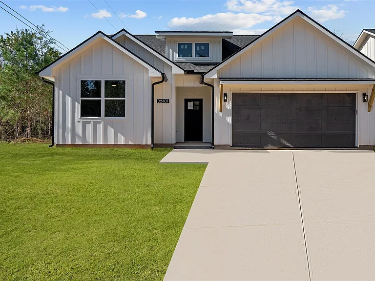 28407 Champion Oaks Dr — Photo 1