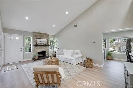 801 Vista Ct — Photo 4