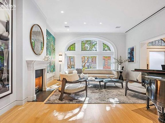 2nd image of 19 Montgomery Pl