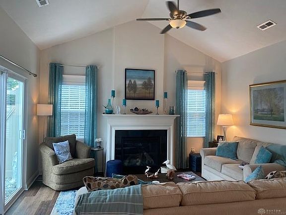 3rd image of 4726 Cobblestone Dr #4726