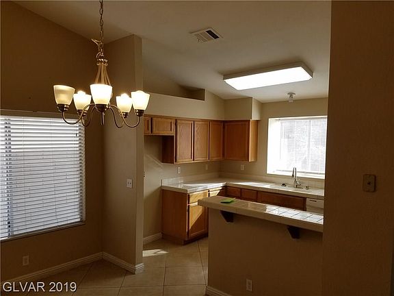 2nd image of 918 High Plains Dr