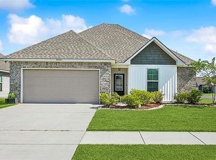 39522 Ridgeland Dr, Gonzales, LA 70737