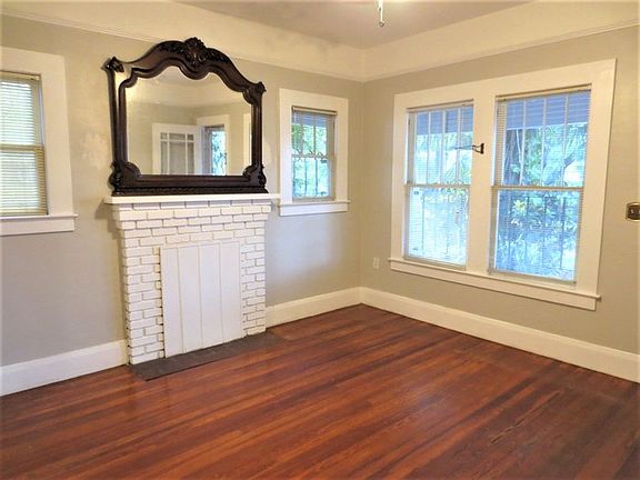 4th image of 506 E Knollwood St