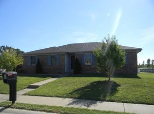 4900 Yellowstone Dr, Newburgh, IN 47630