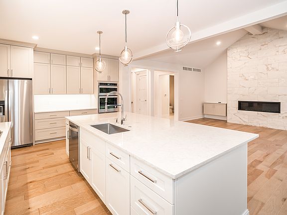 2nd image of 4234 Ascott Ln