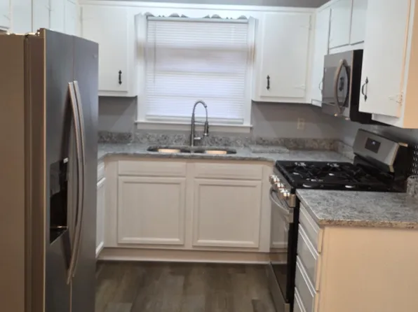 4160 Boling Dr, Forest Park, GA 30297