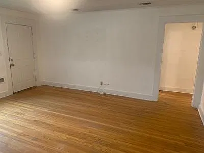 3 bed, 1.0 bath, 1179 sqft, $1,195 — Photo 3