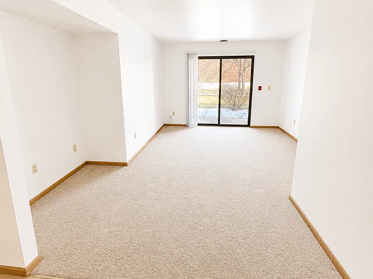 35 Hart Rd #2 — Photo 4