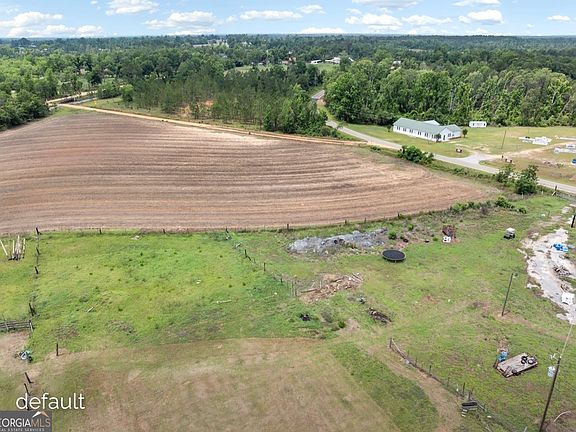 3rd image of 648 Old Kibbee Rd N
