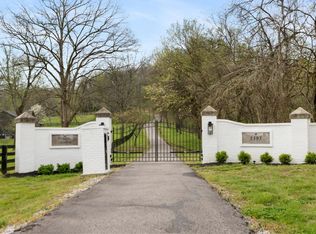 1395 Roy Sellers Rd, Columbia, TN 38401
