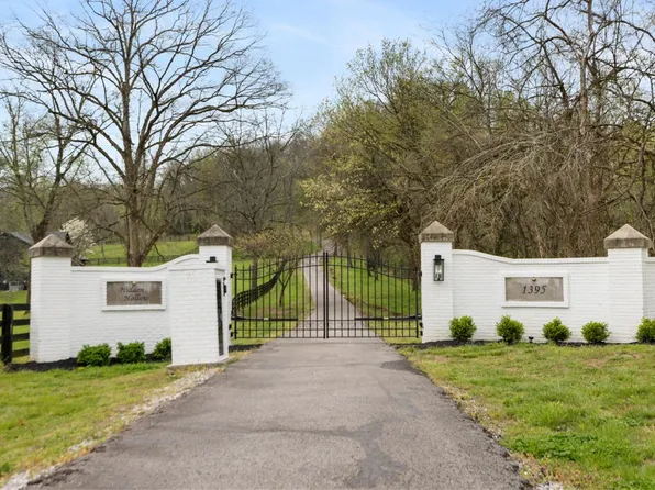 1395 Roy Sellers Rd, Columbia, TN 38401