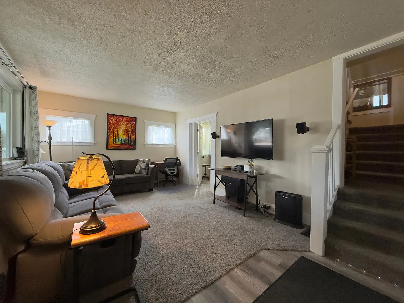 3 bed, 1.5 bath, 1518 sqft, $2,395 — Photo 4