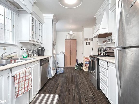 2nd image of 98 Garden Dr