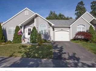 553 Mohave Cir, Shelton, CT 06484