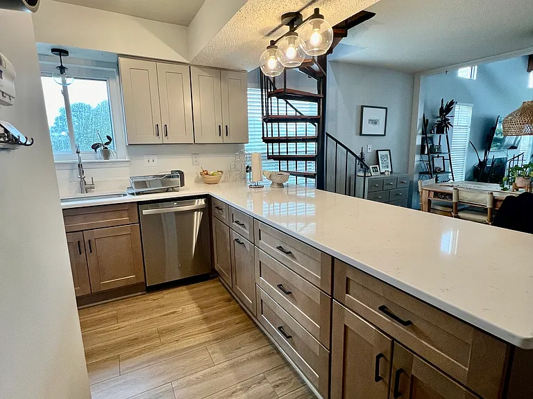 3200 Lynnhaven Dr #310 — Photo 6