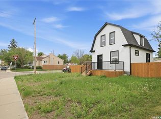 1376 King St, Regina, SK S4T4G2
