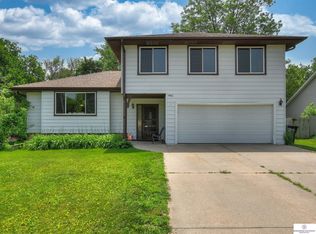 9811 Ames Ave, Omaha, NE 68134