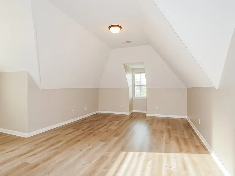445 Green Willow Cv — Photo 13