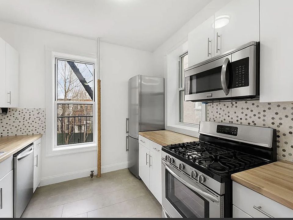 1st image of 711 Sterling Pl APT 2