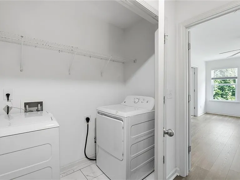 7134 Gladstone Cir — Photo 17