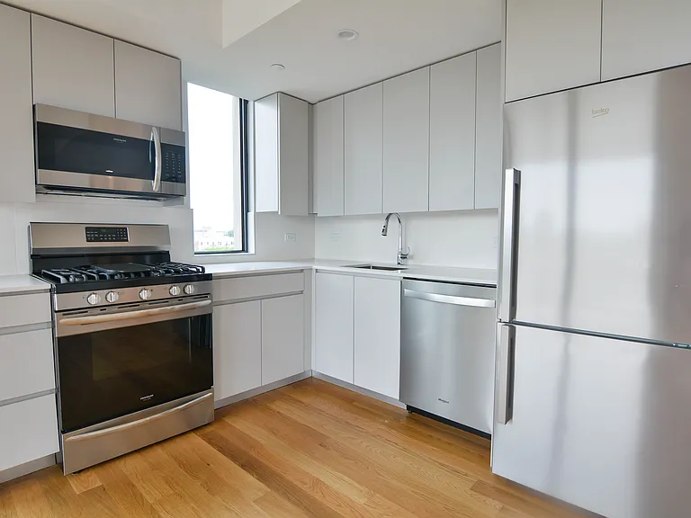 123 Hope St #6I — Photo 4