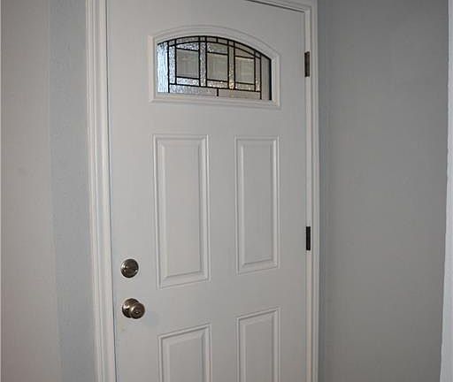 3rd image of 2405 Brookdale Dr