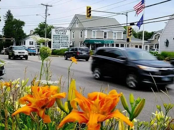 147 Lafayette Rd, Hampton Falls, NH 03844