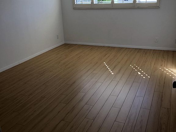 5th image of 1233 Amherst Ave