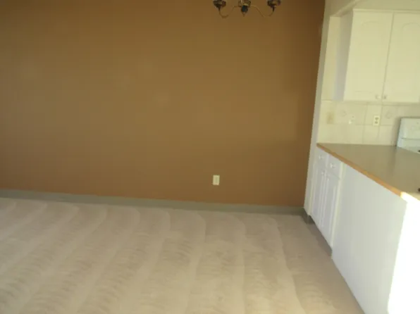 4902 37th St, Red Deer, AB