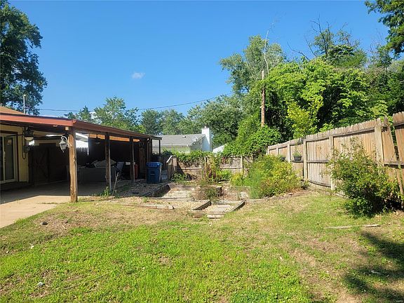3rd image of 6702 Lightwood Dr