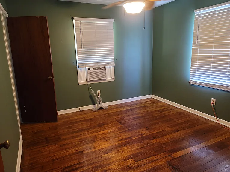 413 Barclay Ave — Photo 13
