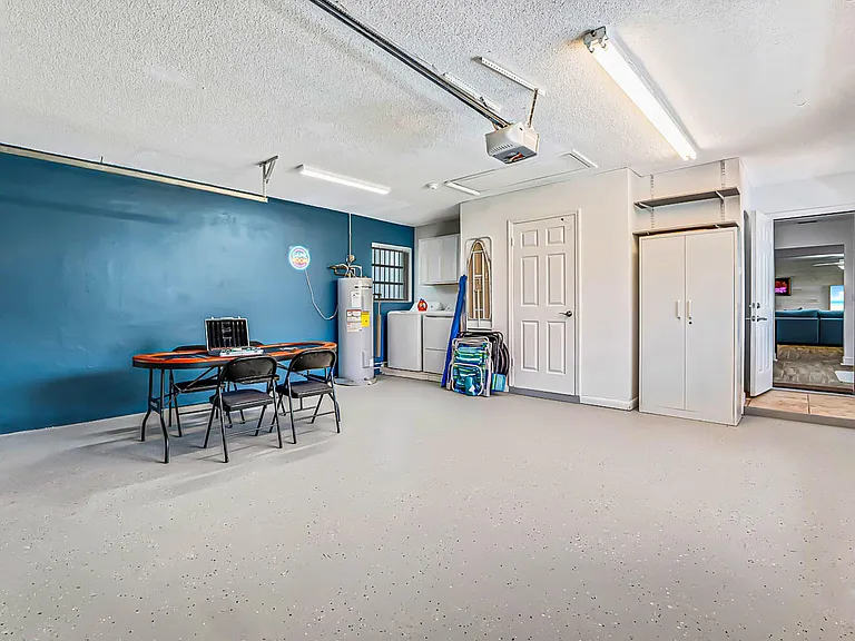 532 N Palmway — Photo 56