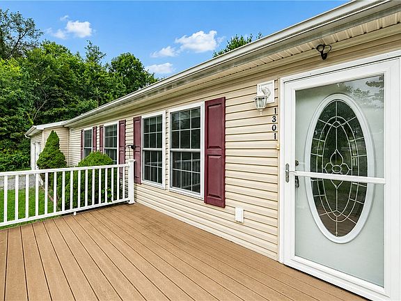 3rd image of 1301 Shenango Rd