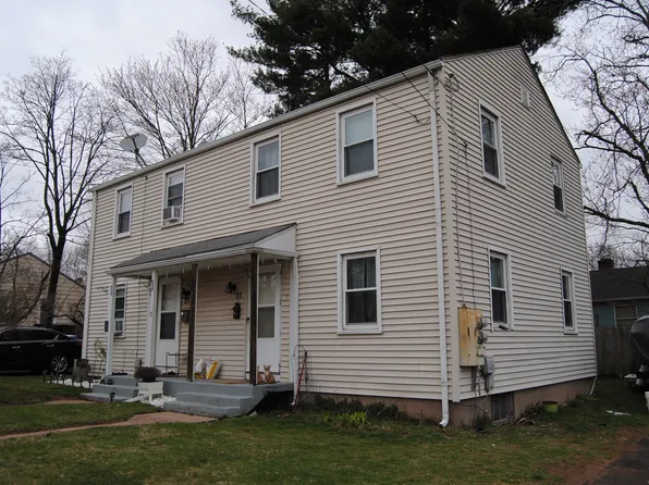15-17 Hathaway Lane, Manchester, CT 06040