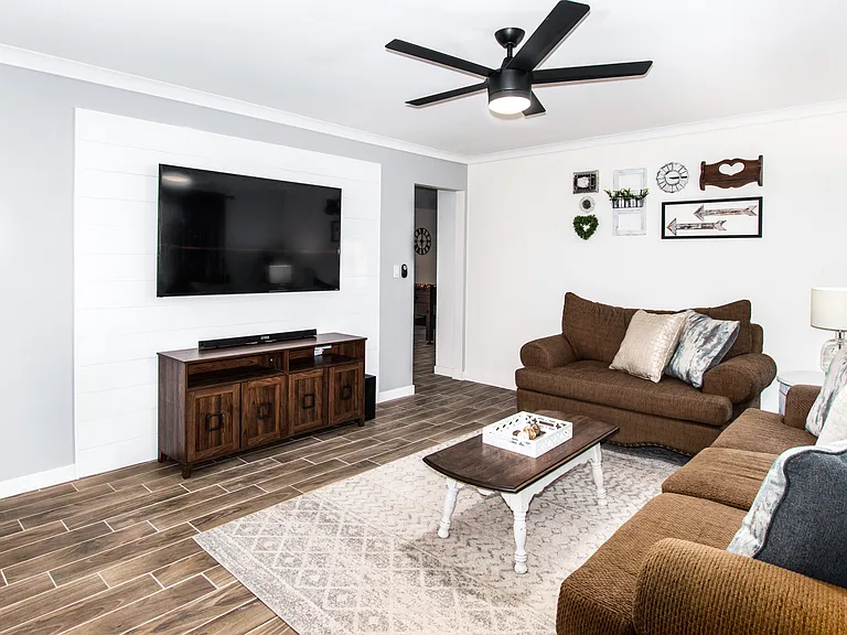 7308 E Pierce St — Photo 15