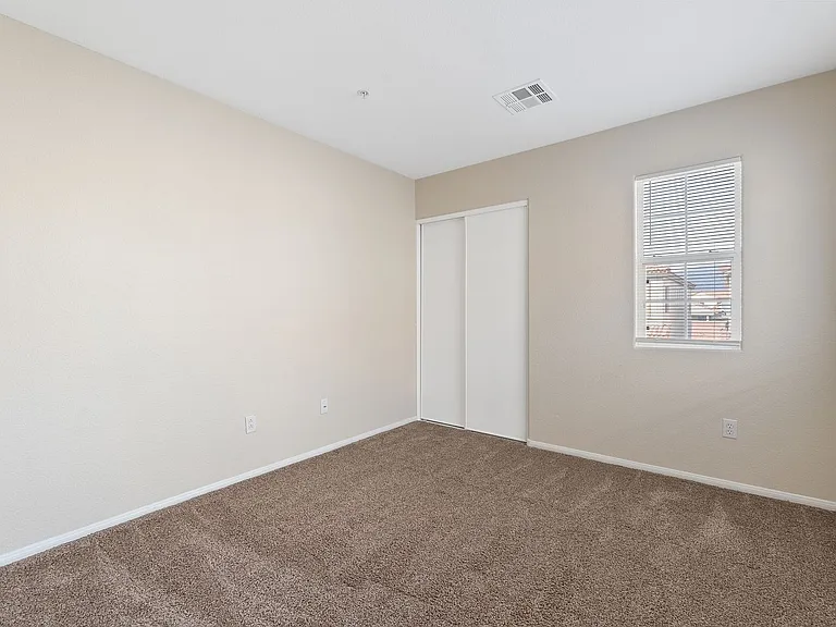 3211 Sunrise Cove Ave — Photo 15
