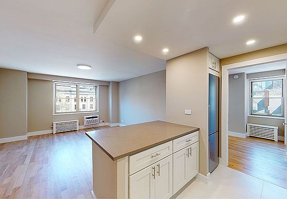 3rd image of 40 Harrison St #404J
