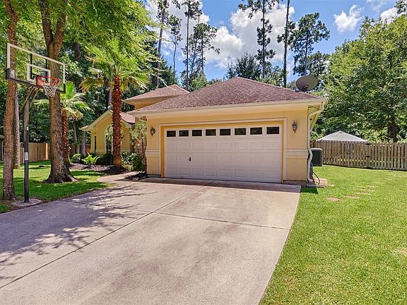 2nd image of 3102 Woodwind Cir