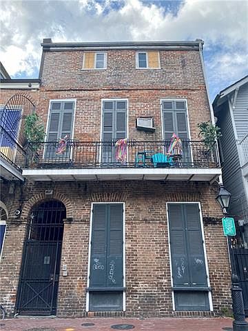 1st image of 807 Bourbon St #7
